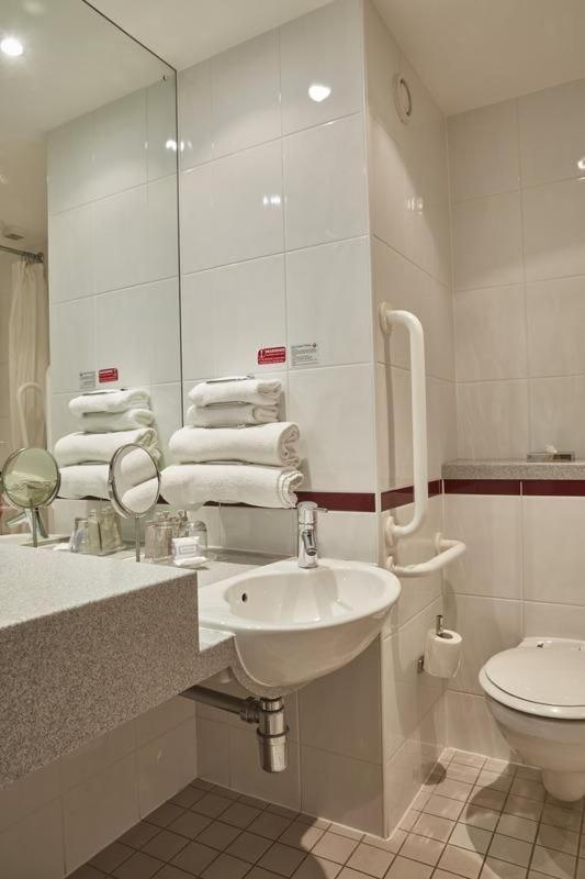 Hotel Plaza International Near Delhi Airport Нью-Дели Экстерьер фото