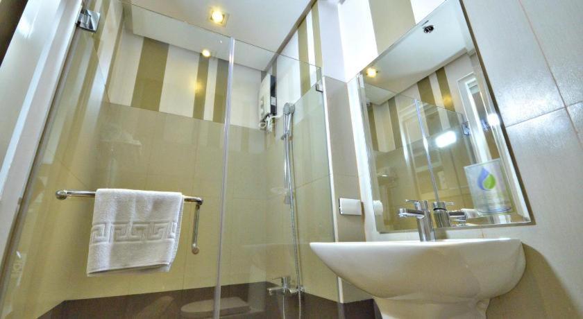 Hotel Plaza International Near Delhi Airport Нью-Дели Экстерьер фото